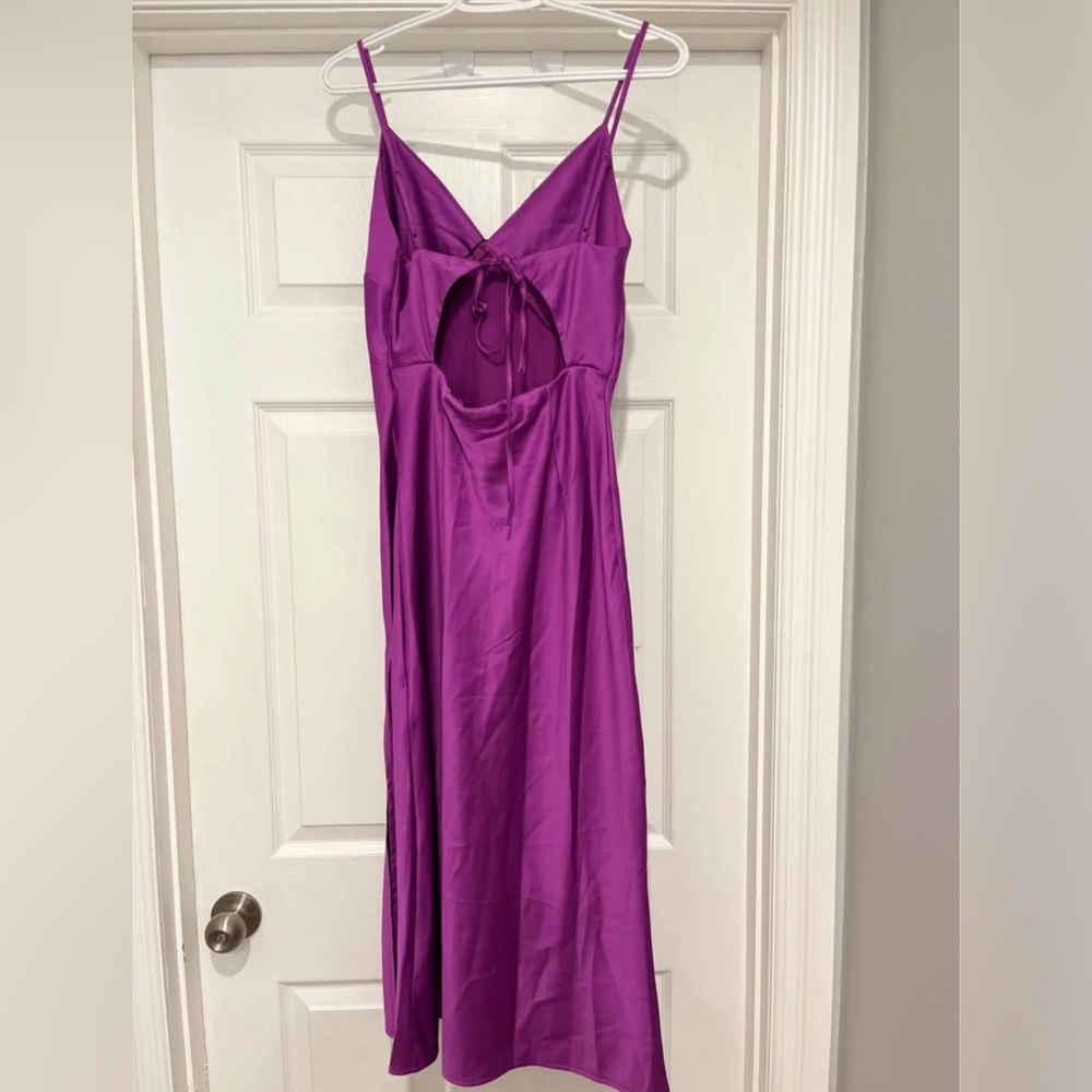 Dynamite Purple Midi Dress - Picture 3 of 4